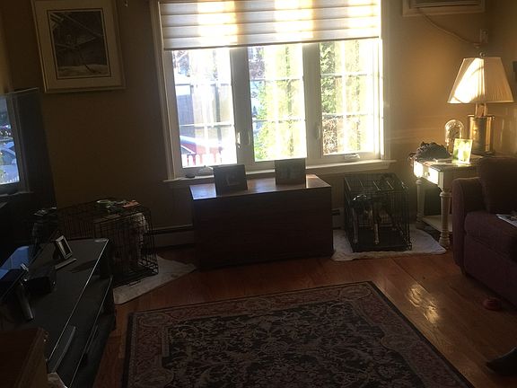 3rd image of 228 Colony Ave
