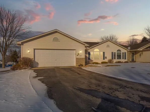 1502 Carriage Cir, Faribault, MN 55021