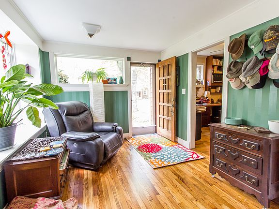 3rd image of 23520 Forest Ave