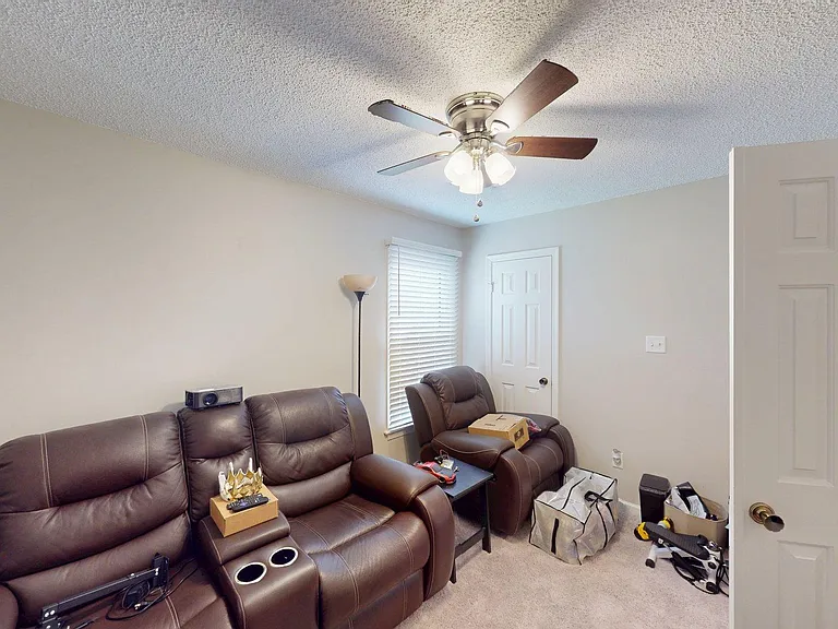 4936 Fountain Hall Dr — Photo 15