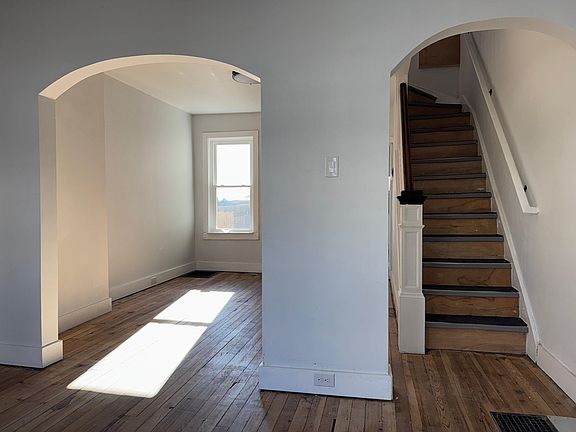 2nd image of 646 Hebrank St