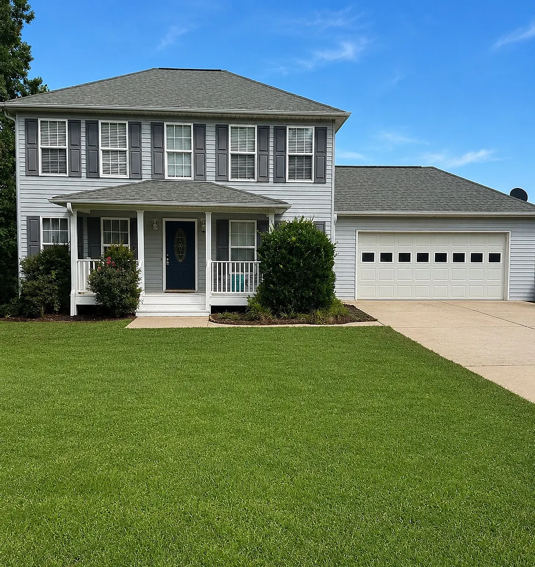 3 bed, 2800 sqft, $2,500 — Photo 1