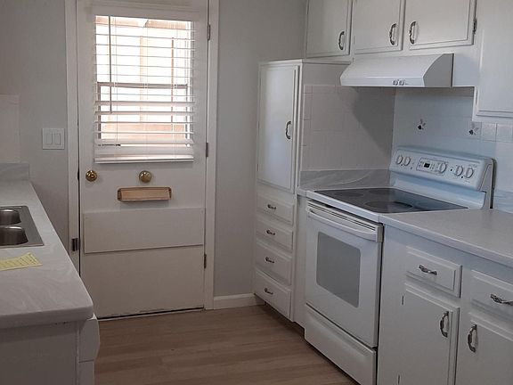 2nd image of 11644 W Balboa Dr