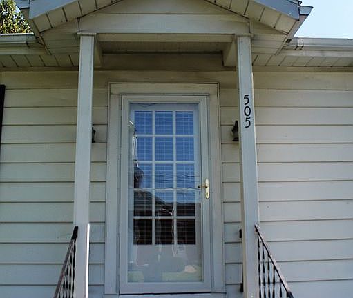 2nd image of 505 W Shelby St