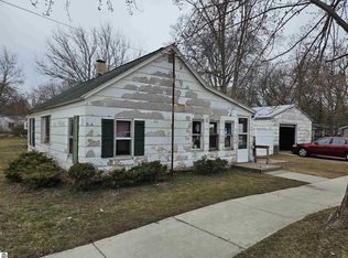 708 S Henry St, Mount Pleasant, MI 48858