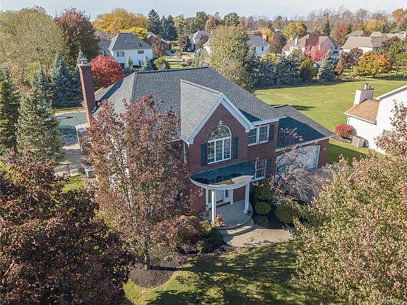 3rd image of 5441 Country Club Ln