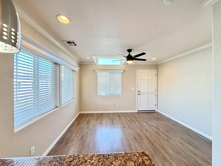 Surf City Beach Cottages — Photo 56