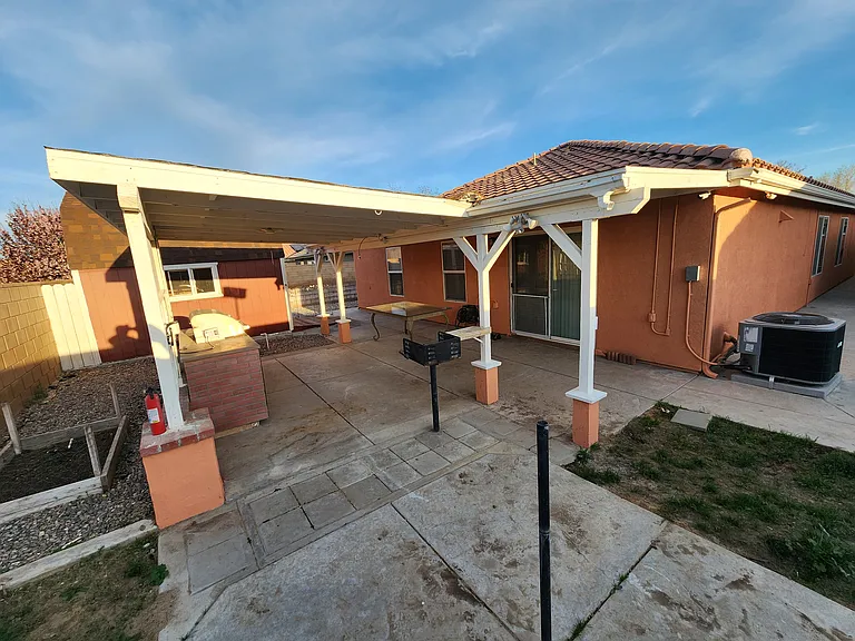 3045 E Newgrove St — Photo 17