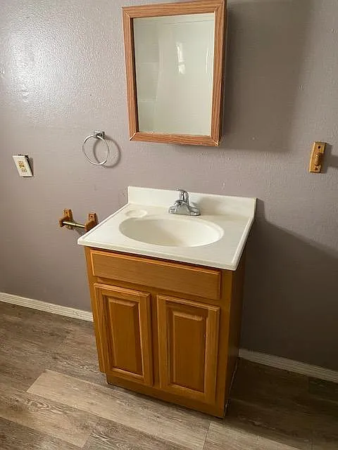 2 bed, 896 sqft, $995 — Photo 3