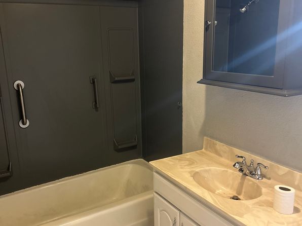 512 California Hollow Rd, Imperial, PA 15126