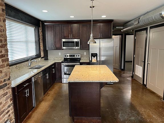 2nd image of 296 Woodland Ave #296