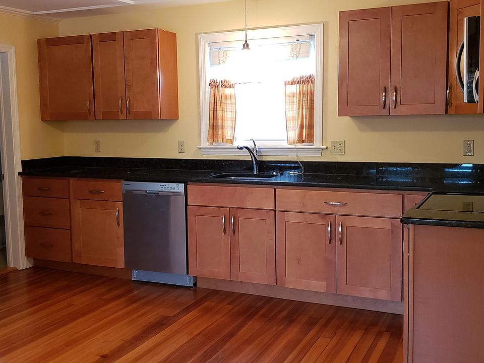 1st image of 763 Hilldale Ave #4