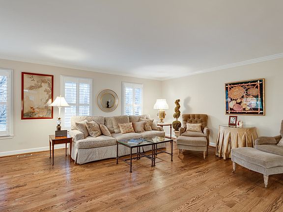 4th image of 6872 McLean Province Cir