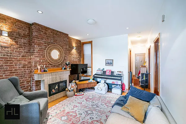 Rented by Highline Residential | media 2