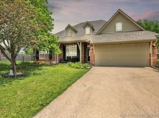 7129 E 81st Pl, Tulsa, OK 74133