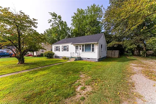 5104 Lochaven Ave Photo 1
