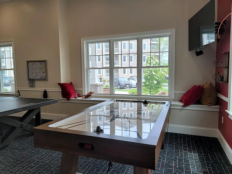 320 Middlesex Ave #B303 — Photo 31