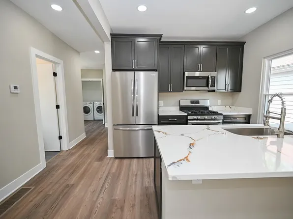 1307 W 65th St APT 2, Cleveland, OH 44102