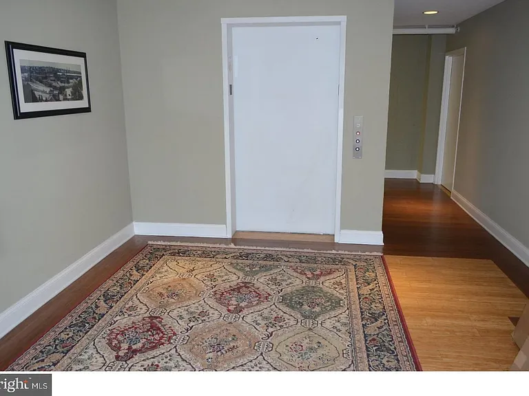 131 Prospect St — Photo 2