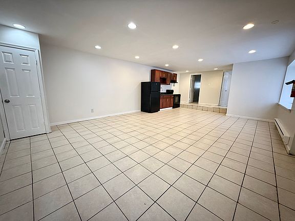 2nd image of 5801 Stockton Rd #1