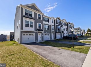 918 Setting Sun Ln, Chambersburg, PA 17201