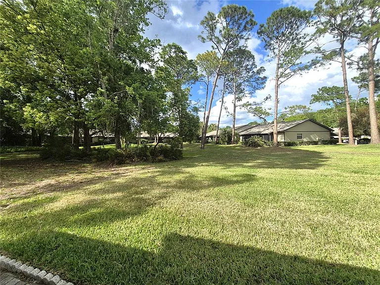 160 Joanne Pl — Photo 33