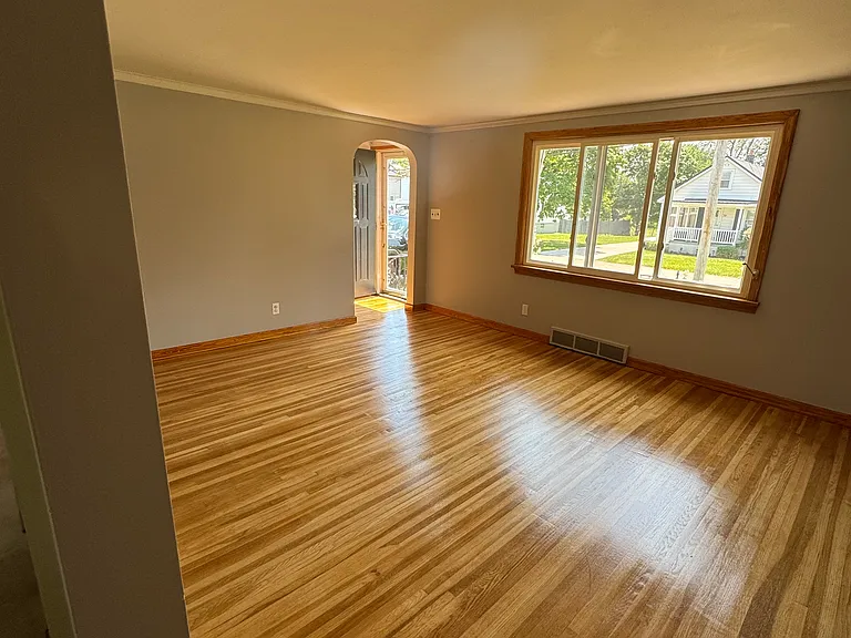 38 Greenwood Ave — Photo 15