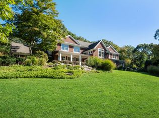 4 Brookfield Rd, Northport, NY 11768