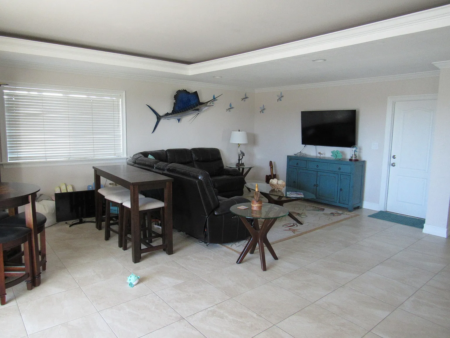 4 bed, 3.0 bath, 2581 sqft, $7,500 — Photo 4