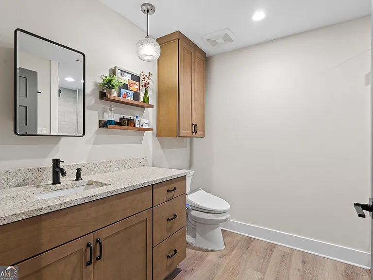 110 Arcadia Ave — Photo 40