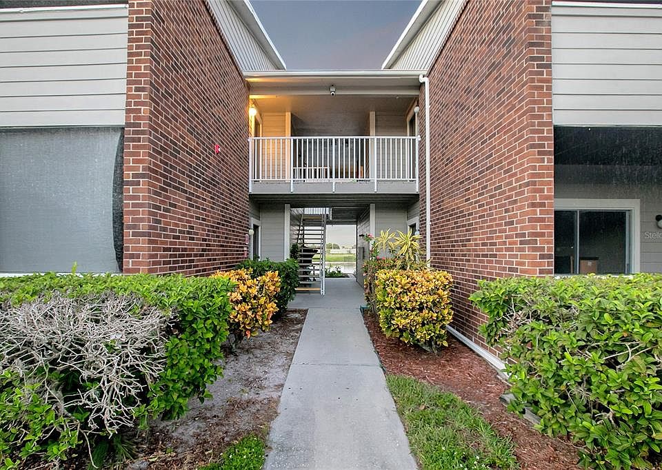 1st image of 1400 GANDY BOULEVARD N #313