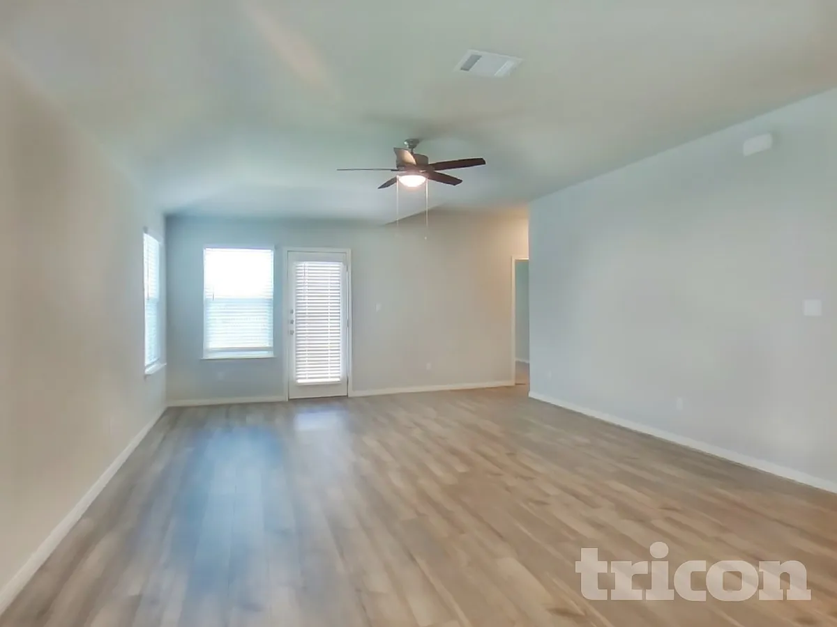 Building Photo - 5540 Shasta Pl