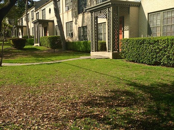 5th image of 5445 N New Braunfels Ave #5441-D