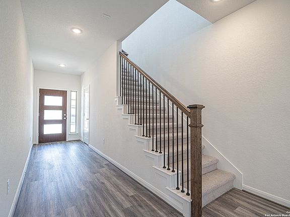3rd image of 2638 River Pointe