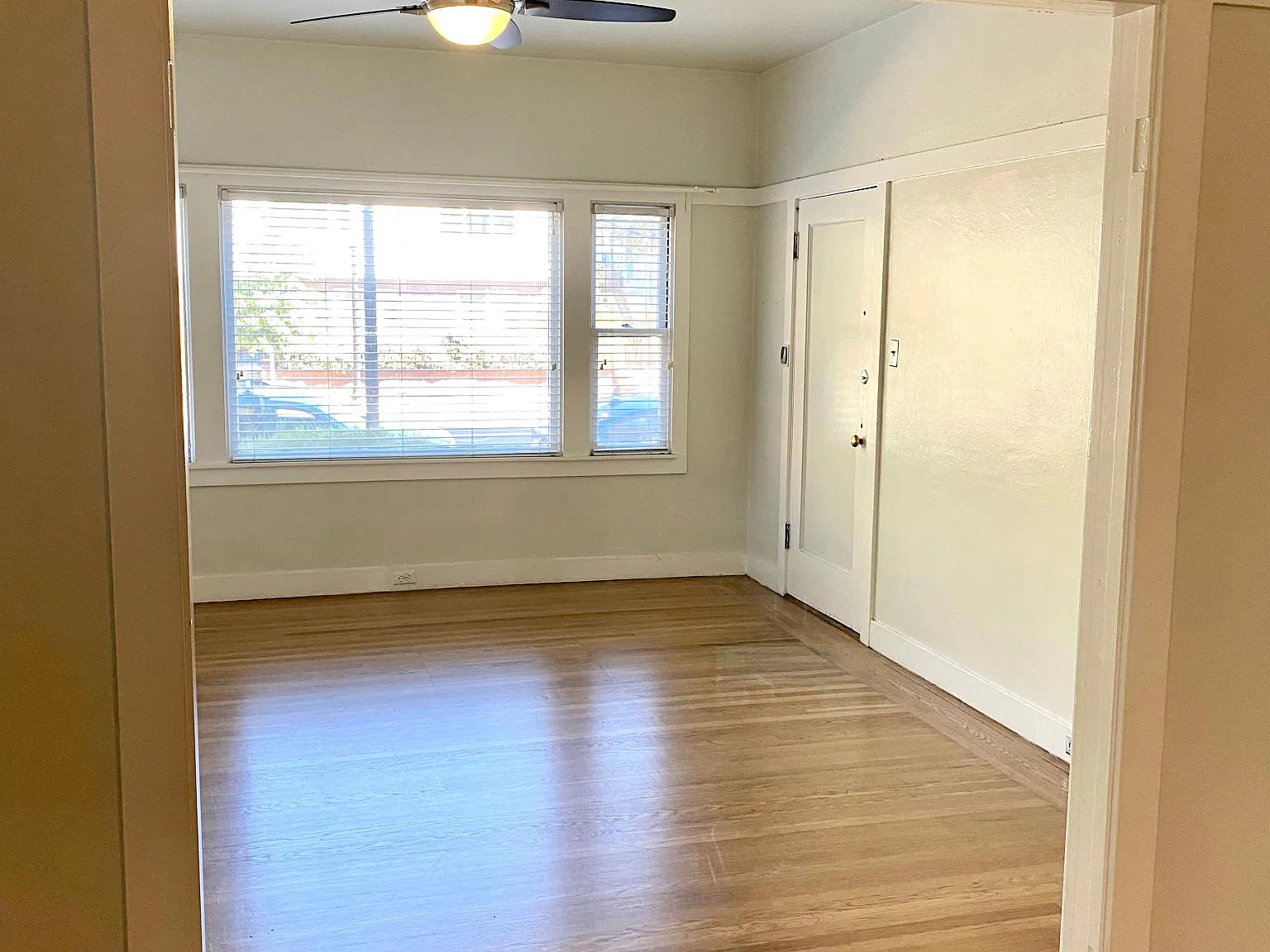 1 bed, 900 sqft, $2,150 — Photo 4