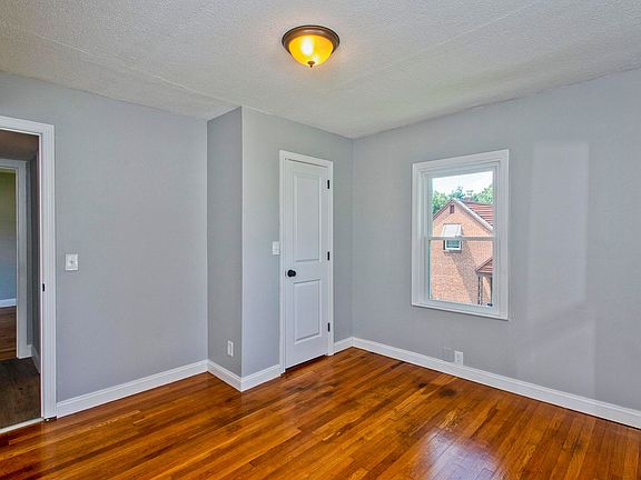 3rd image of 518-520 Kings Hwy Floor 3