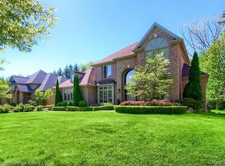 35736 Lancashire Dr, Farmington Hills, MI 48331