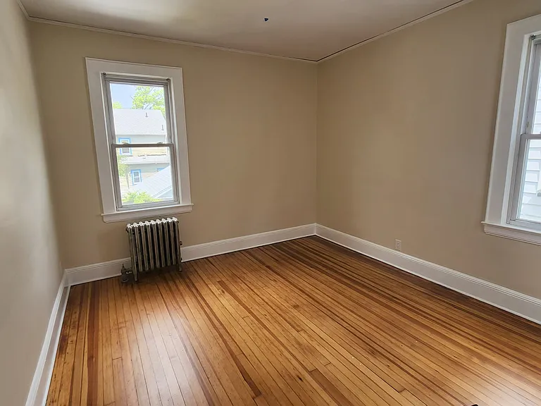 33 Netherwood Pl #22 — Photo 7