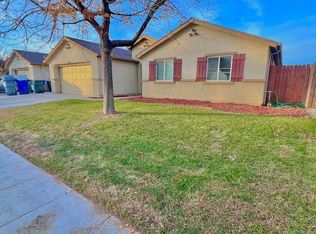4553 E Eugenia Ave, Fresno, CA 93725
