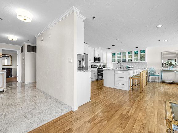 3rd image of 1111 Horizon Dr APT 807
