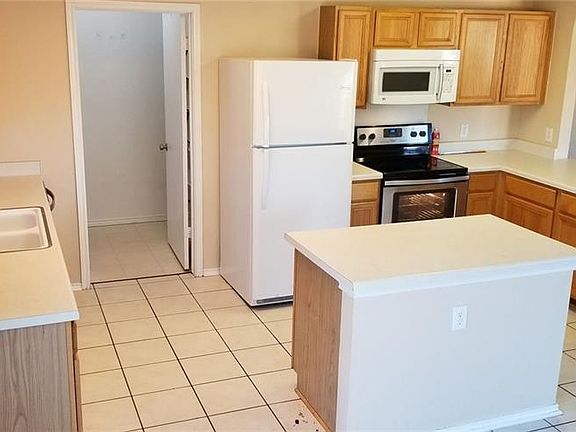 2nd image of 212 Sunny Brook Dr