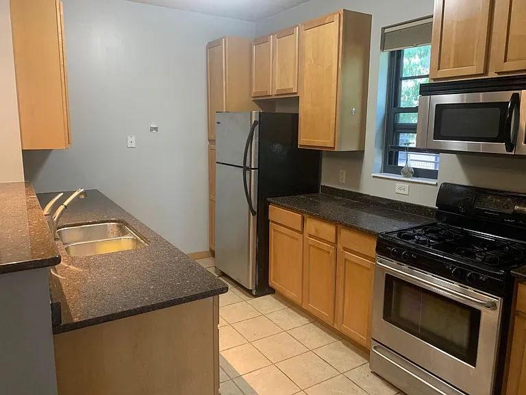 2566 Ellis Ave #121 — Photo 6