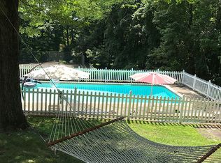 25 Old Farm Rd, Weston, CT 06883