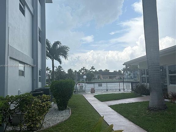 4th image of 3135 S Ocean Dr APT 129