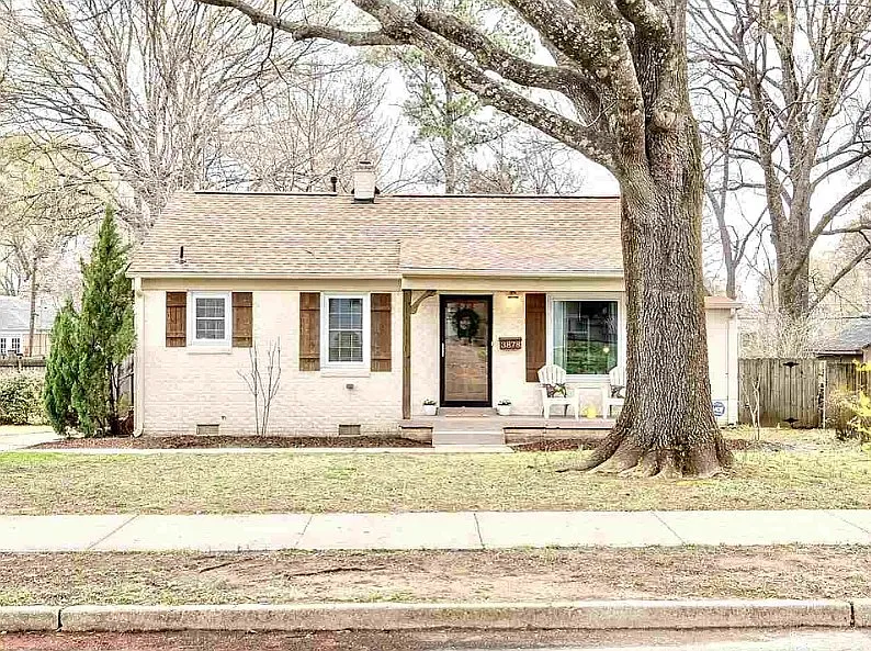 3 bed, 1362 sqft, $2,100 — Photo 1