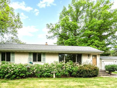 328 County Road B2 W, Roseville, MN, 55113