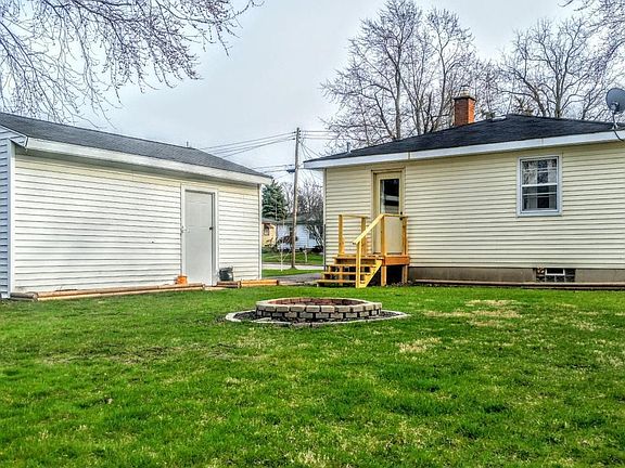 2nd image of 3241 Vine St SW