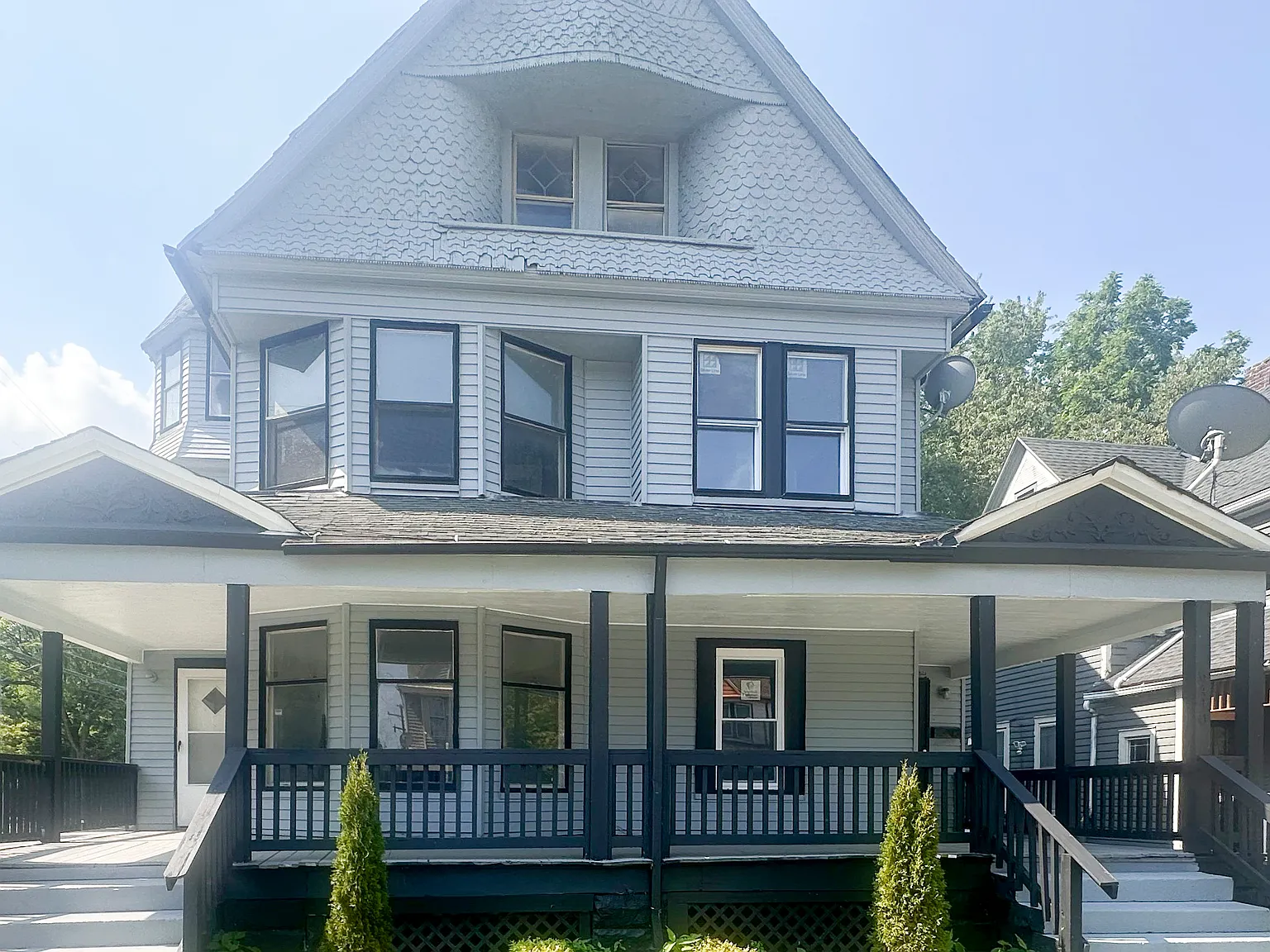 5 bed, 1674 sqft, $1,800 — Photo 2