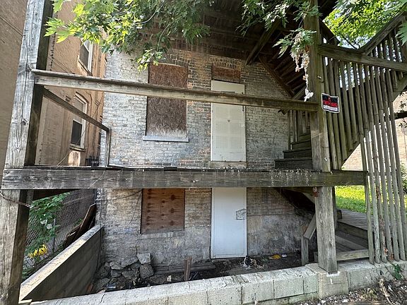 4th image of 1315 S Homan Ave