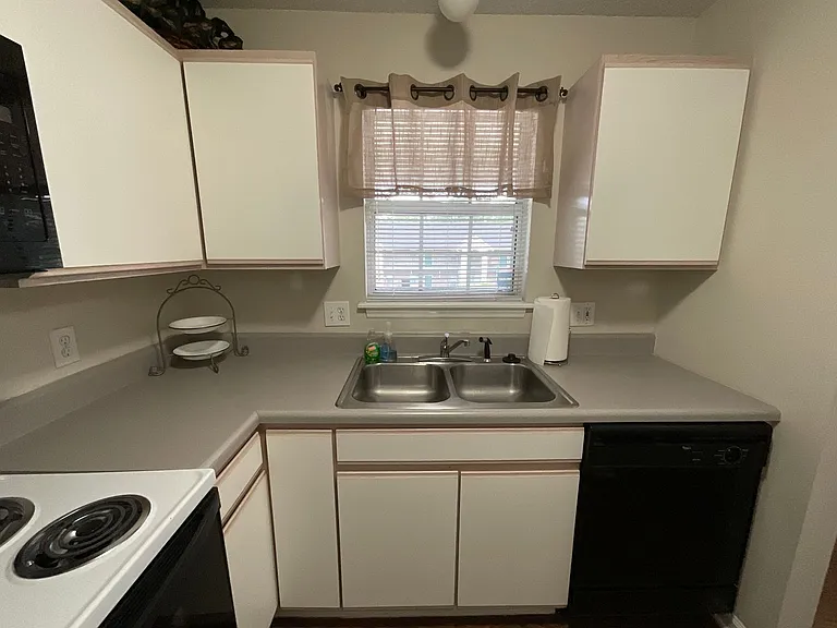 Meridian Park Apartments — Photo 72